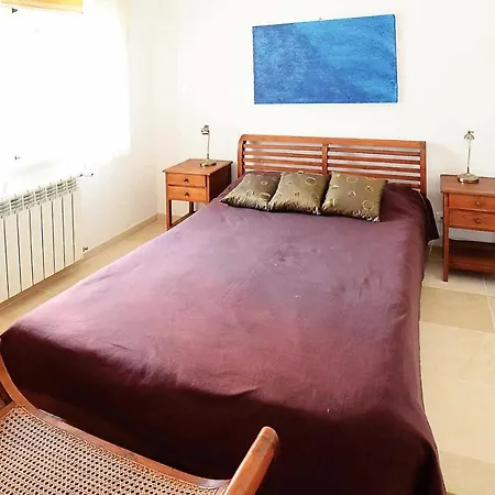 Villa Ferrel Sleeps 8 Wifi