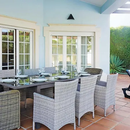 Ferrel Sleeps 8 Wifi Villa *